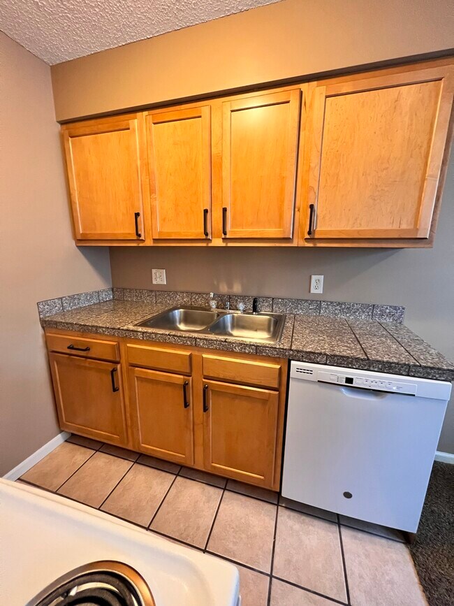 Building Photo - 1531 D St