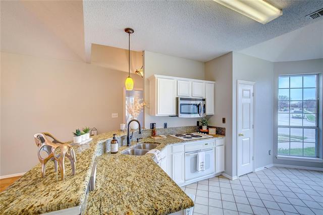 Building Photo - 4168 Creekhollow Dr