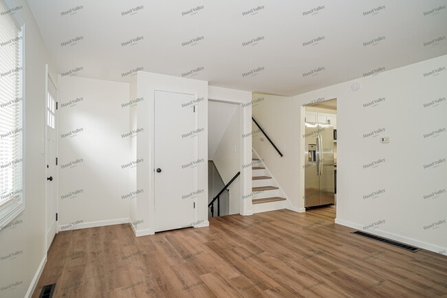 Building Photo - 5244 Refugee Rd