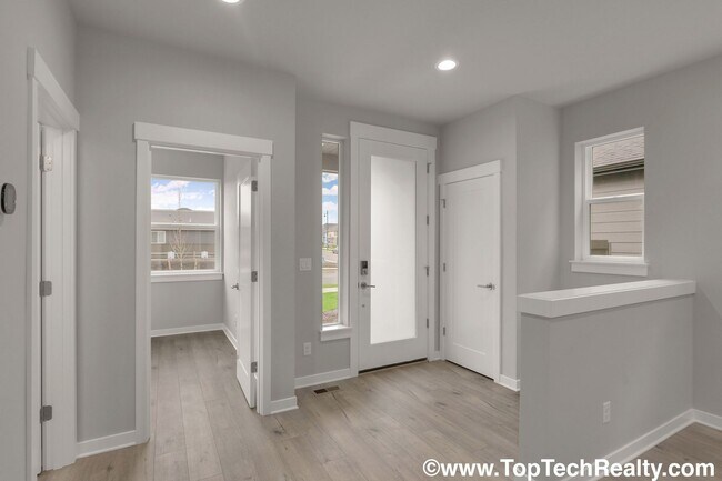 Building Photo - Gorgeous Modern New Construction 3BD · 2.5...