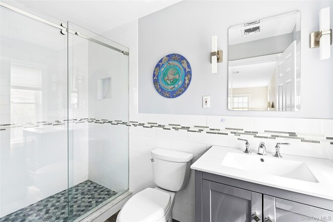 Building Photo - 176 Beach Ln