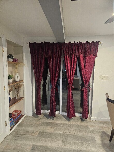 Building Photo - 4 Parente Ln N