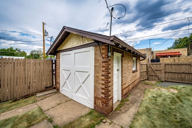 Building Photo - 3784 Quitman St