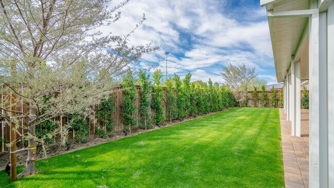 Building Photo - 48509 Calle Carmello