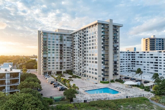 Building Photo - 1900 S Ocean Blvd