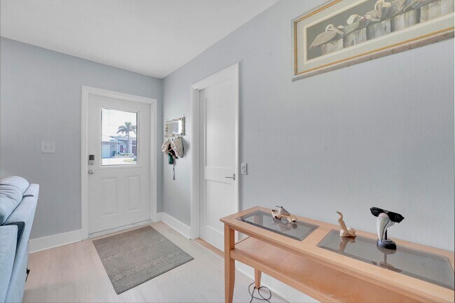 Building Photo - 1708 Sunset Isle Rd