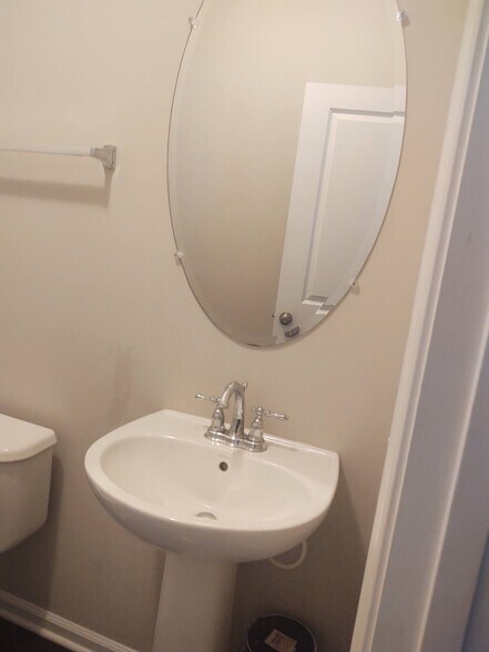 Building Photo - 22414 Glenbow Way