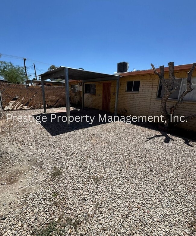 Building Photo - 2148
