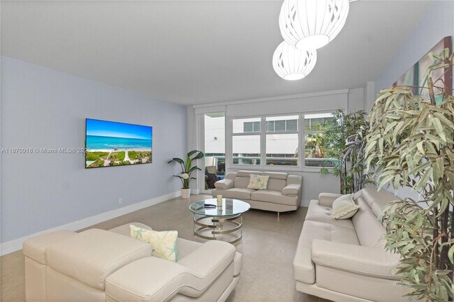 Building Photo - 3725 S Ocean Dr