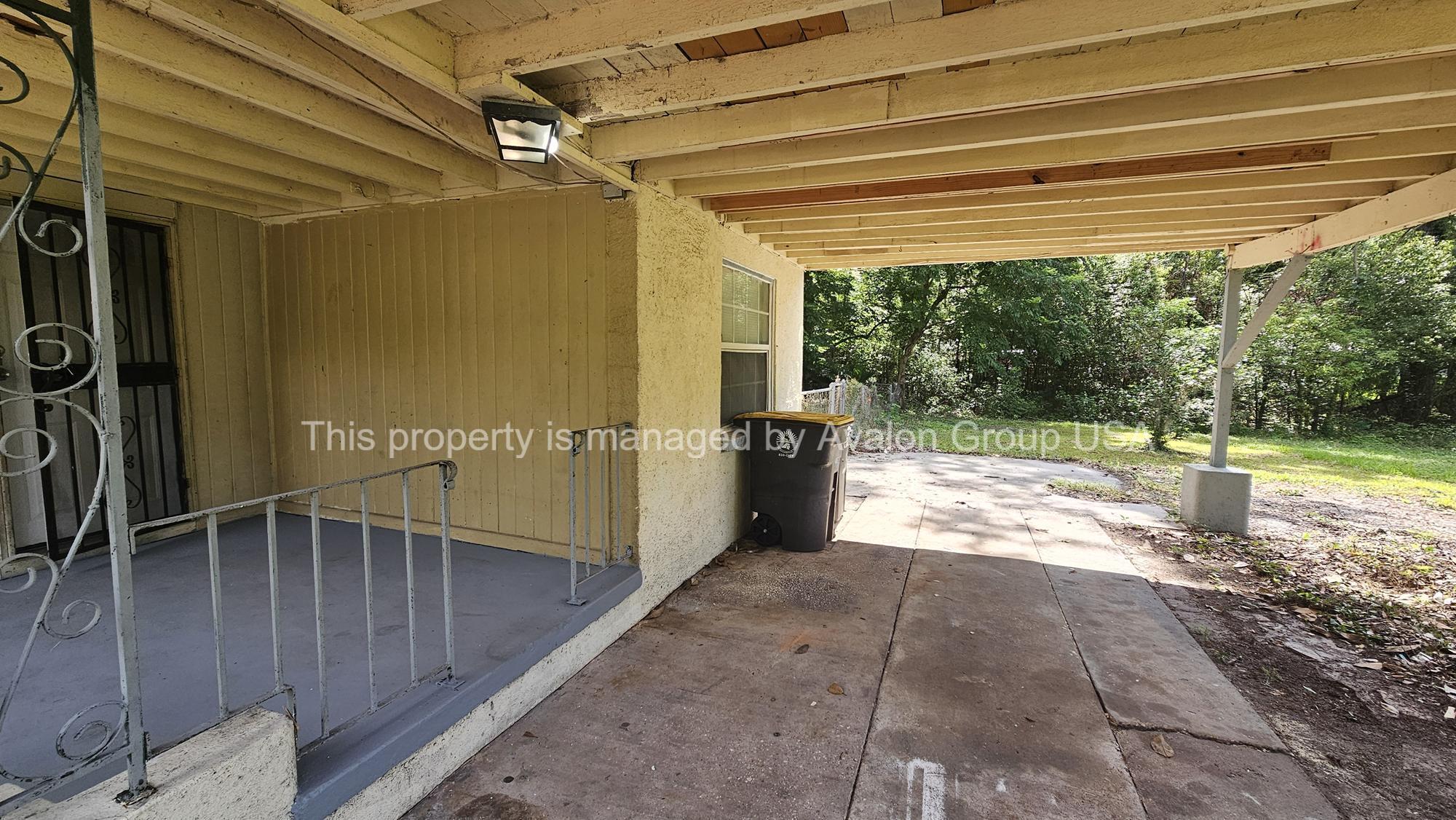 Building Photo - 9831 Ridge Blvd