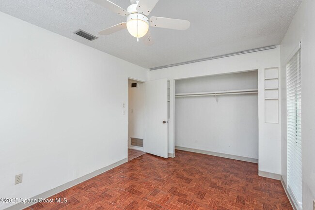 Building Photo - 261 Edgewater Ave SE