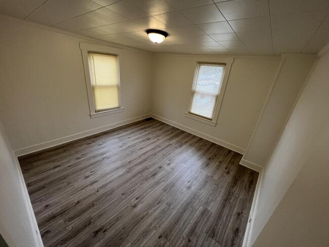 Building Photo - 9 W 2nd Ave