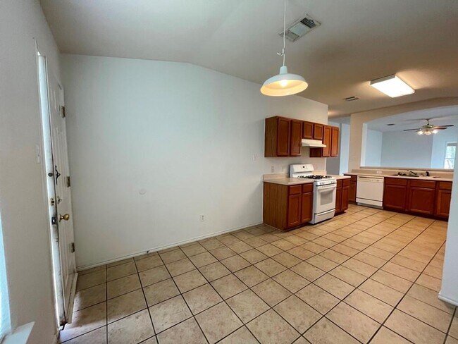 Building Photo - 600 Golden Gate Dr