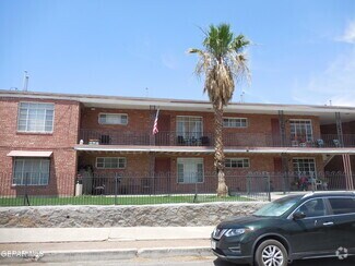 Building Photo - 701 W Yandell Dr