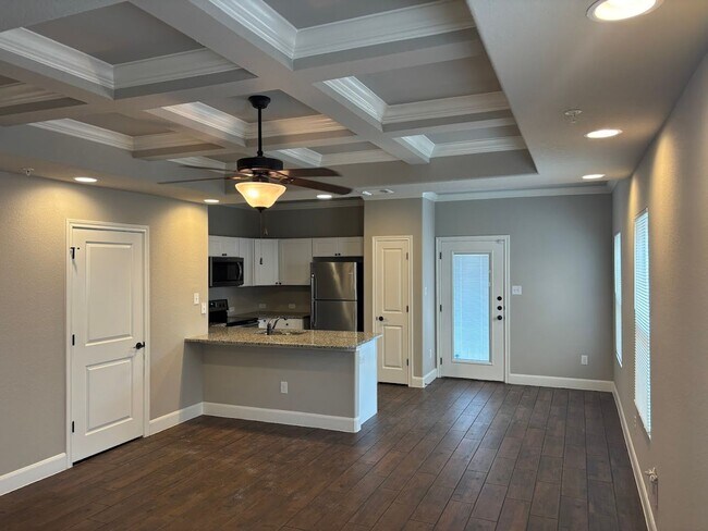 Building Photo - Stylish Townhome Near Randolph AFB – Avail...