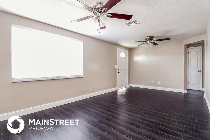 Building Photo - 6230 Westport Dr