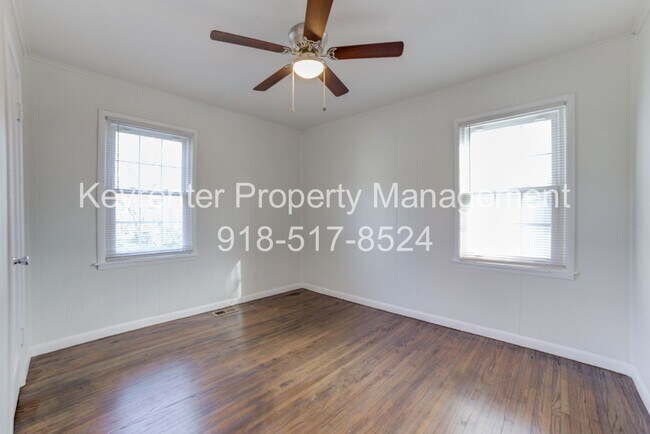 Building Photo - Gorgeous 2 Bedroom West Tulsa Home!