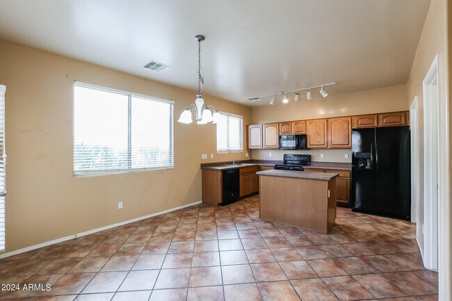 Building Photo - 14944 N 174th Dr