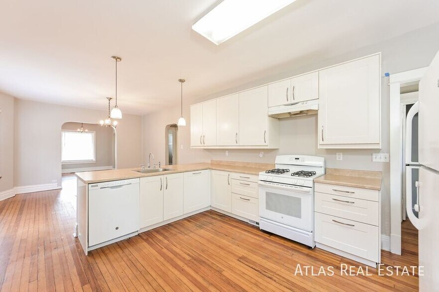 Building Photo - 3041 W 29th Ave