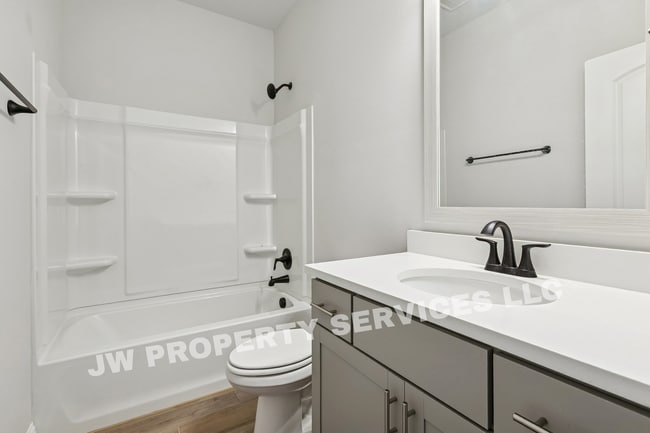 Building Photo - 44208 Huntley Rd
