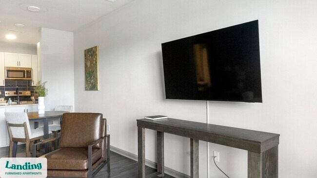 Building Photo - 900 E Six Forks Rd