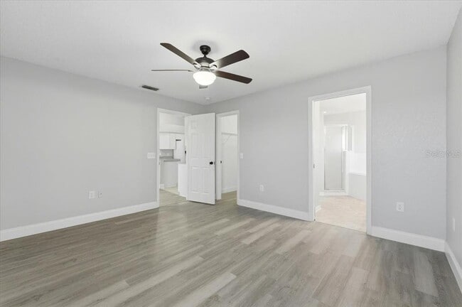 Building Photo - 985 Highland Crest Cir