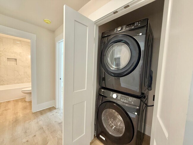 Building Photo - **OFFERING WAIVED APPLICATION FEES & $150 ...
