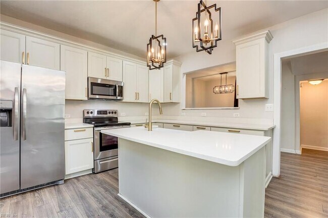 Building Photo - 1914 King St