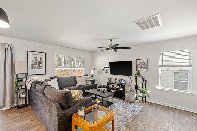Building Photo - 511 Oakmont Valley Trl