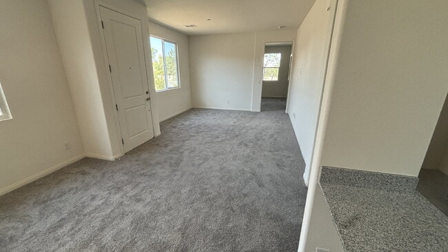 Building Photo - One Story 6-bedroom Home with Attached Casita