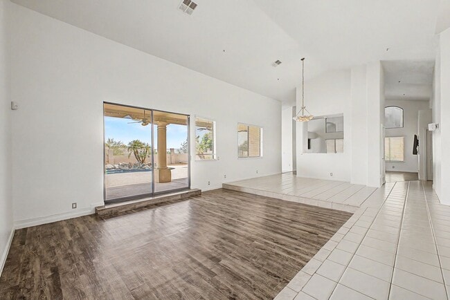 Building Photo - Beautiful Sonoran Heights 4 bed Home, 3 car garage, and Pool