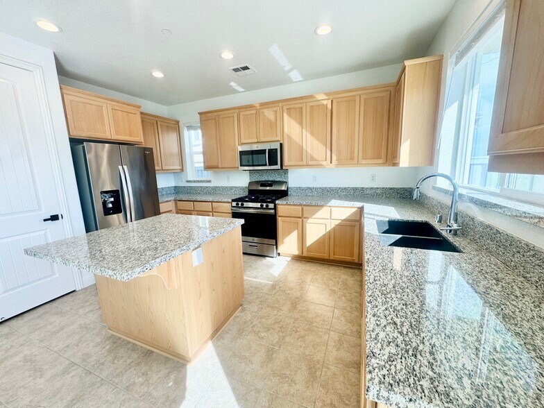Building Photo - 2797 Rio Seco Dr