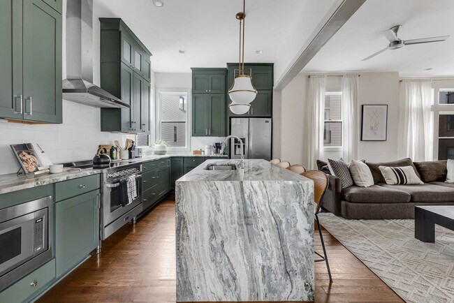 Building Photo - 1114A Wade Ave