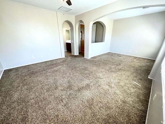 Building Photo - 45602 Magnolia Pl