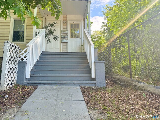 Building Photo - 64 Dikeman St