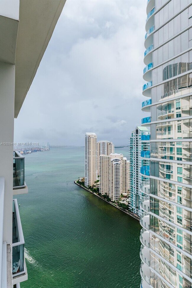 Building Photo - 300 S Biscayne Blvd