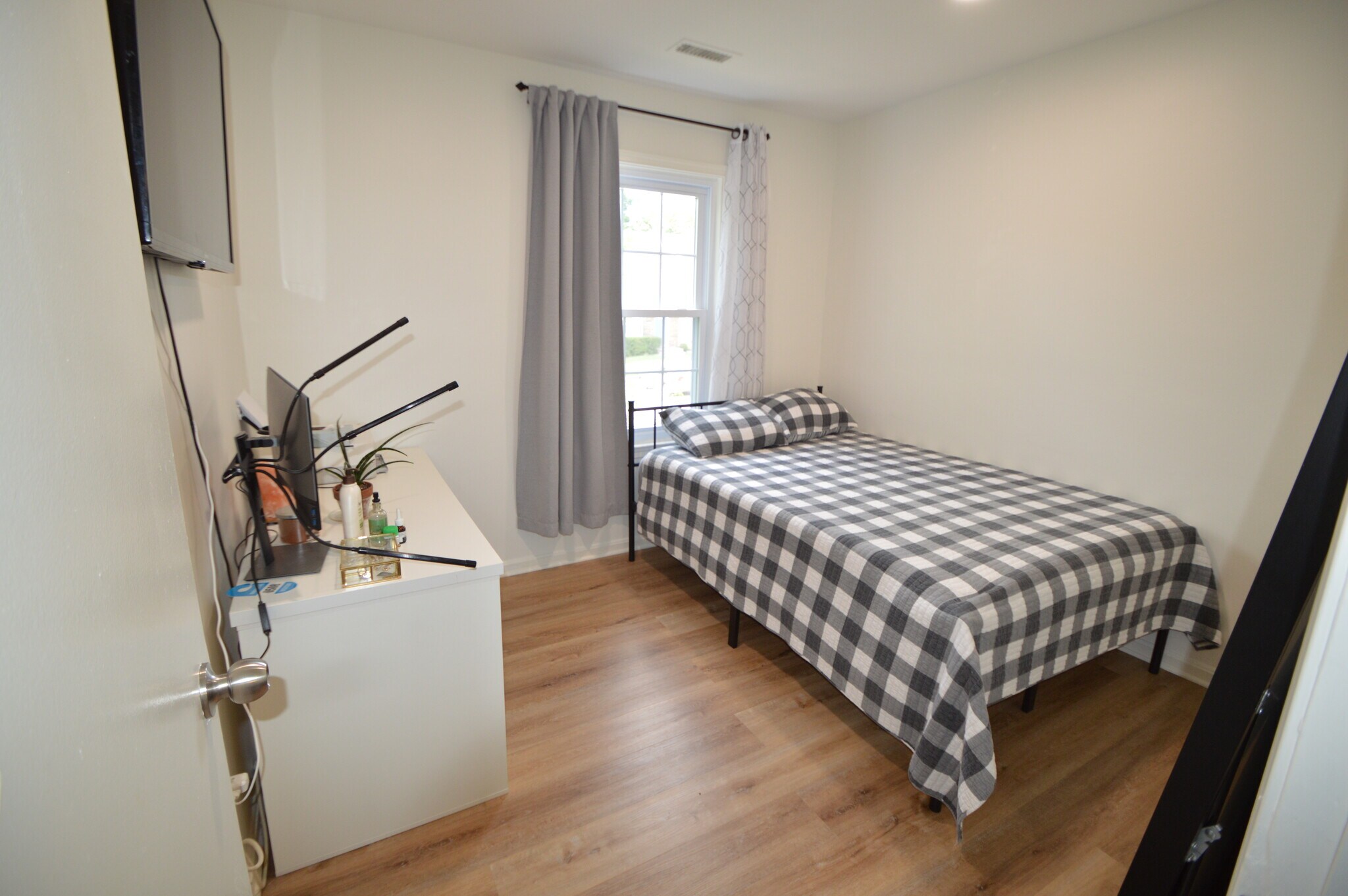 Bedroom 1 - 3337 Ladino Ct