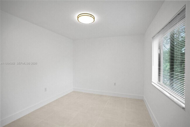 Building Photo - 5823 NW 30th Ave