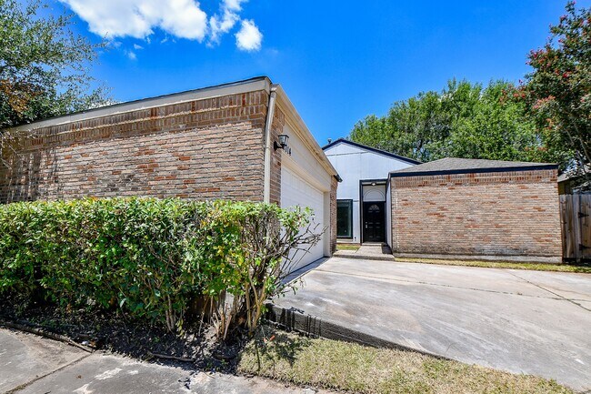 Building Photo - 7714 Teal Run Dr