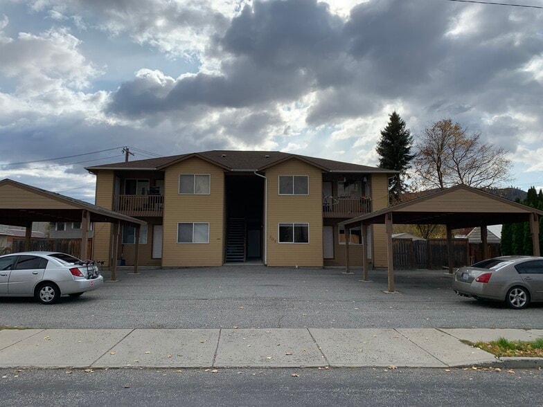 Building Photo - 307 River St
