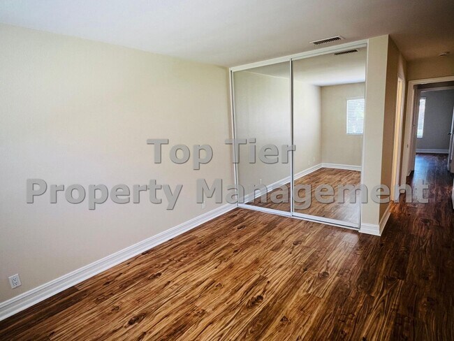 Building Photo - Charming 2-Bedroom Home with Large Yard and Modern Upgrades - Available Now!