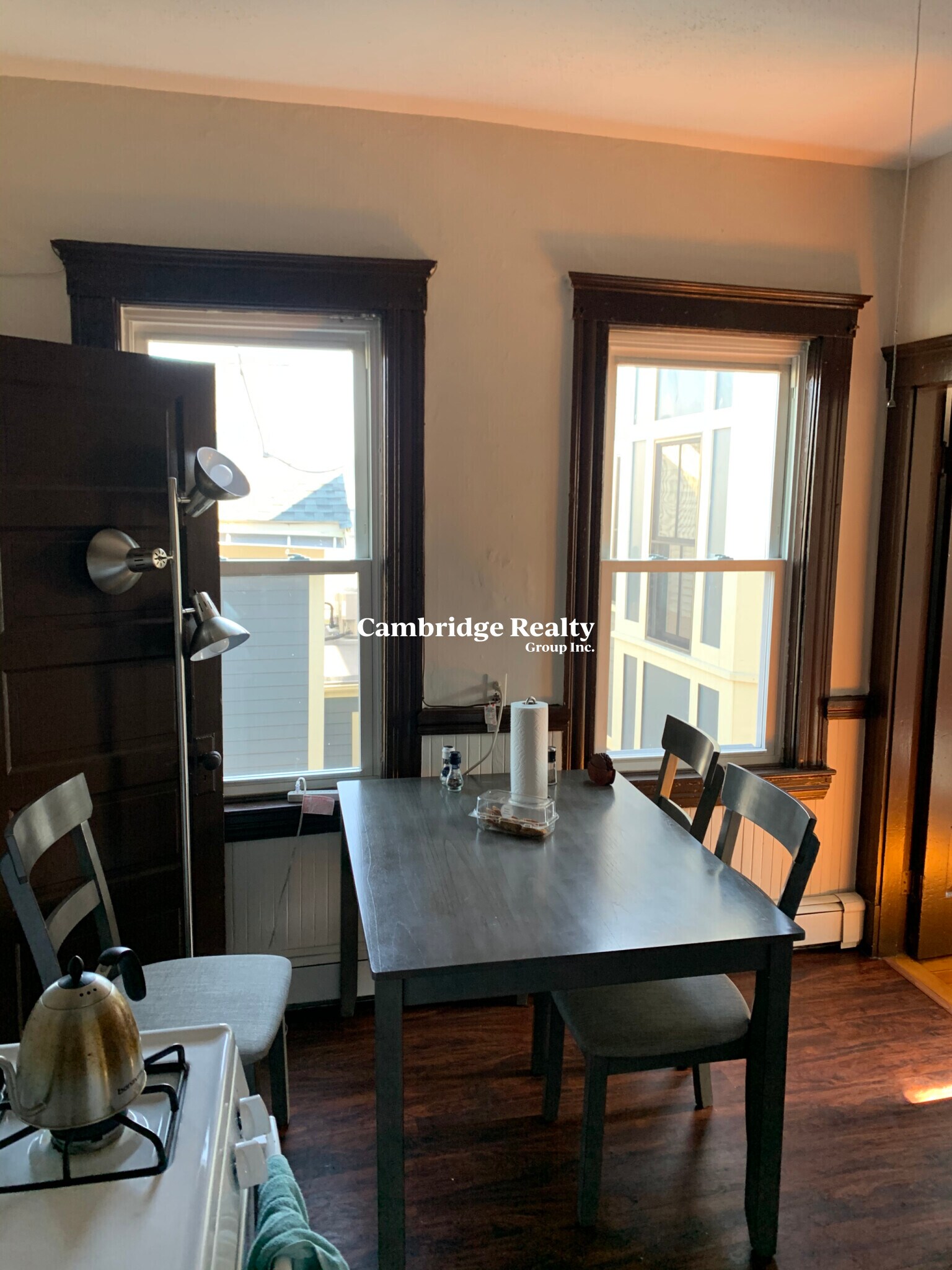 Building Photo - 118 Columbia St