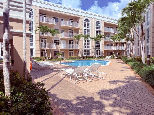 Building Photo - 1280 S Alhambra Cir