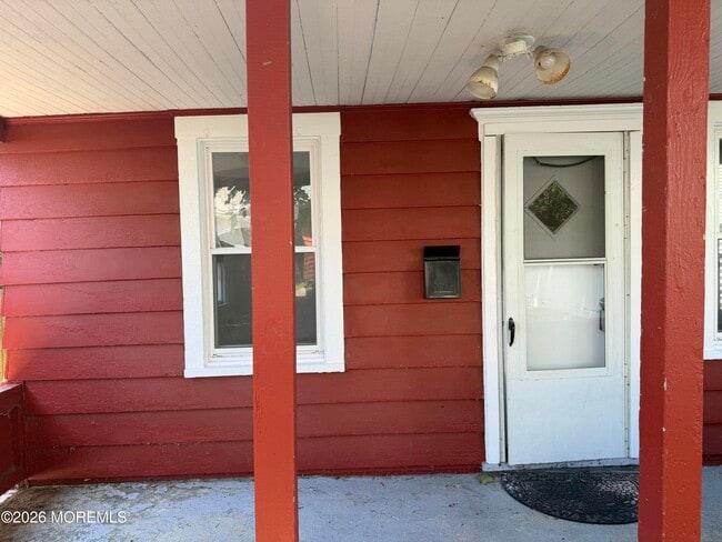 Building Photo - 405 1/2 Brinley Ave