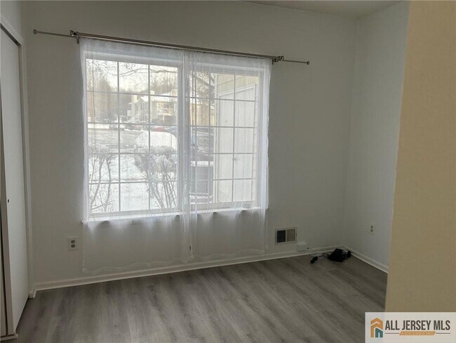 Building Photo - 65 Wentworth Rd