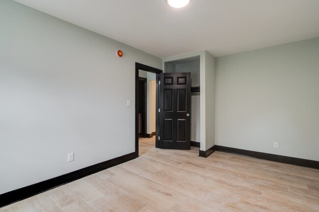 Building Photo - 1669 Baine Ave