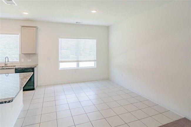 Building Photo - 101 Englenook Dr