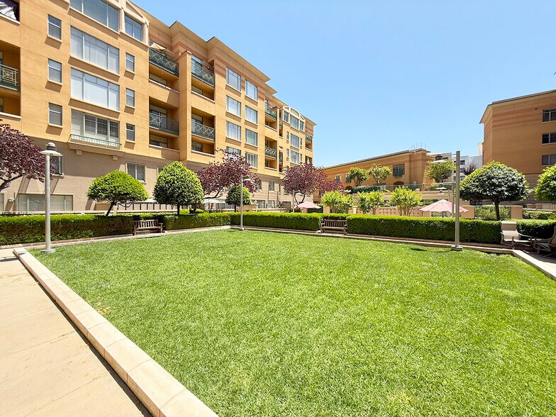 Building Photo - 144 S 3rd St