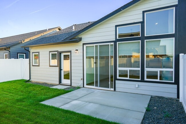 Building Photo - Just completed 2 Bedroom 2 Bath in Coeur d...