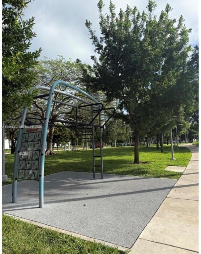 Building Photo - 6484 Indian Creek Dr